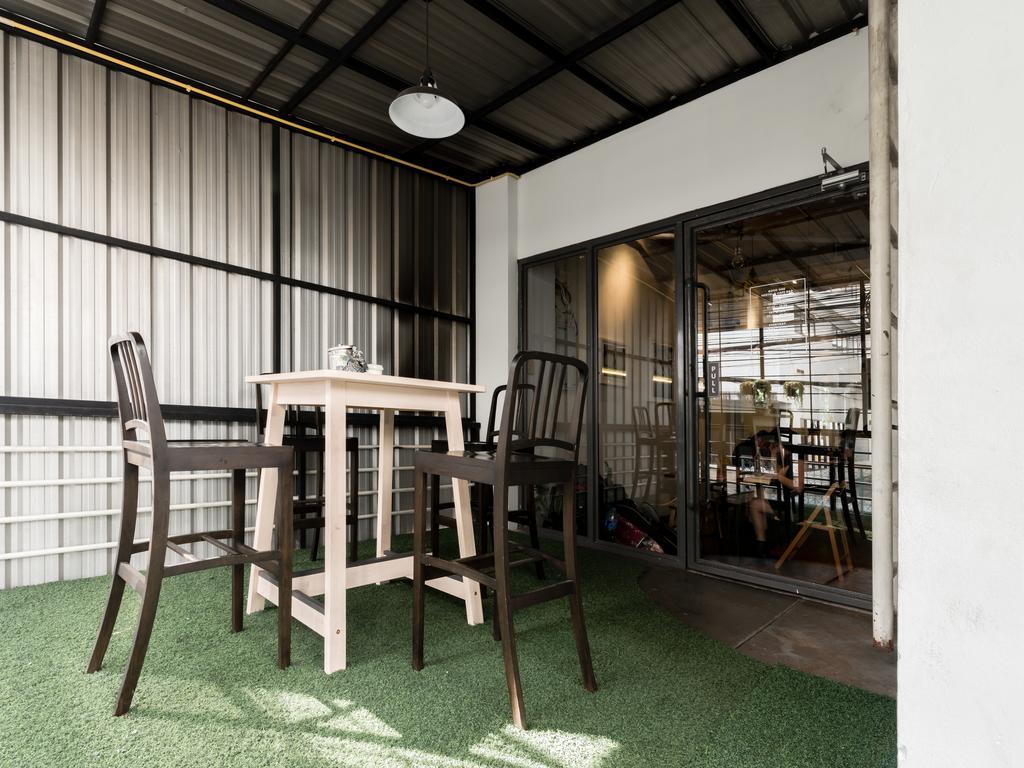 Good One Poshtel & Cafe Bar Pansiyon Bangkok Dış mekan fotoğraf