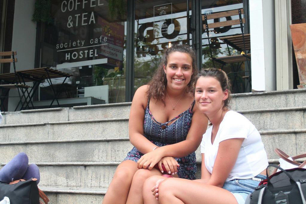 Good One Poshtel & Cafe Bar Pansiyon Bangkok Dış mekan fotoğraf