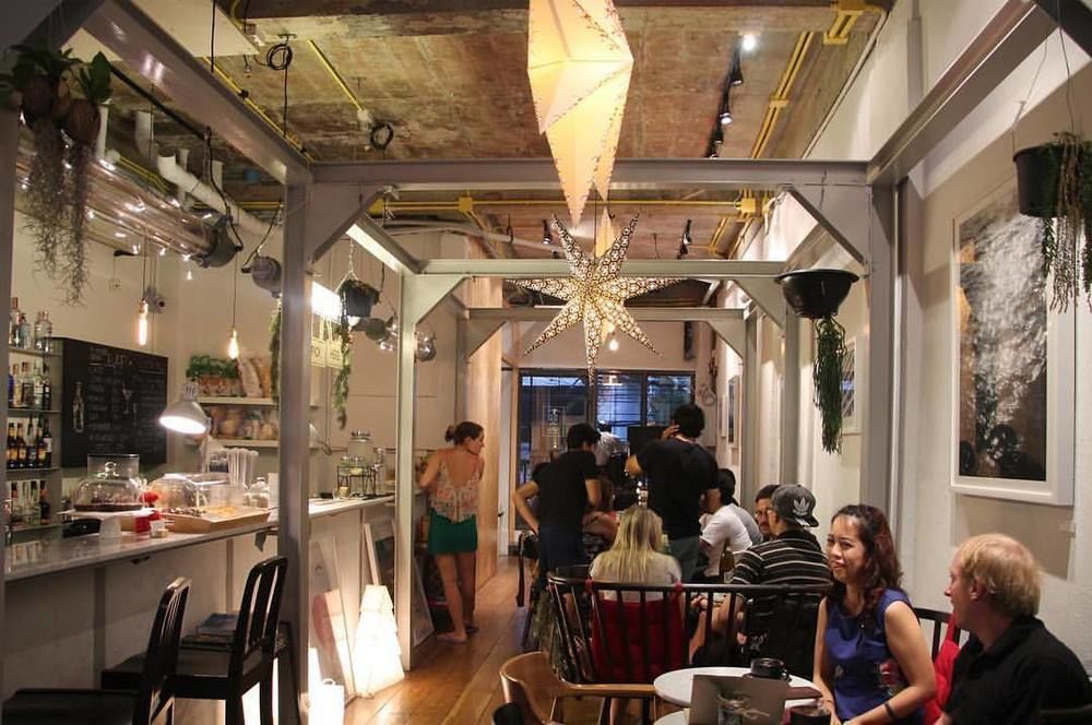Good One Poshtel & Cafe Bar Pansiyon Bangkok Dış mekan fotoğraf